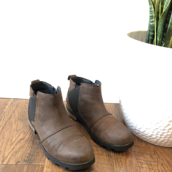 Sorel Emelie Chelsea boot - Picture 2 of 5